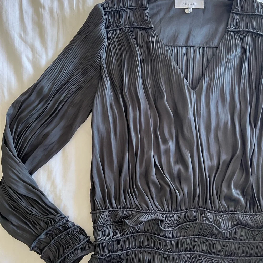 FRAME Women’s Pleated Pleat V Neck Long Sleeve Dress Smocked Black Size XS New - Picture 8 of 16